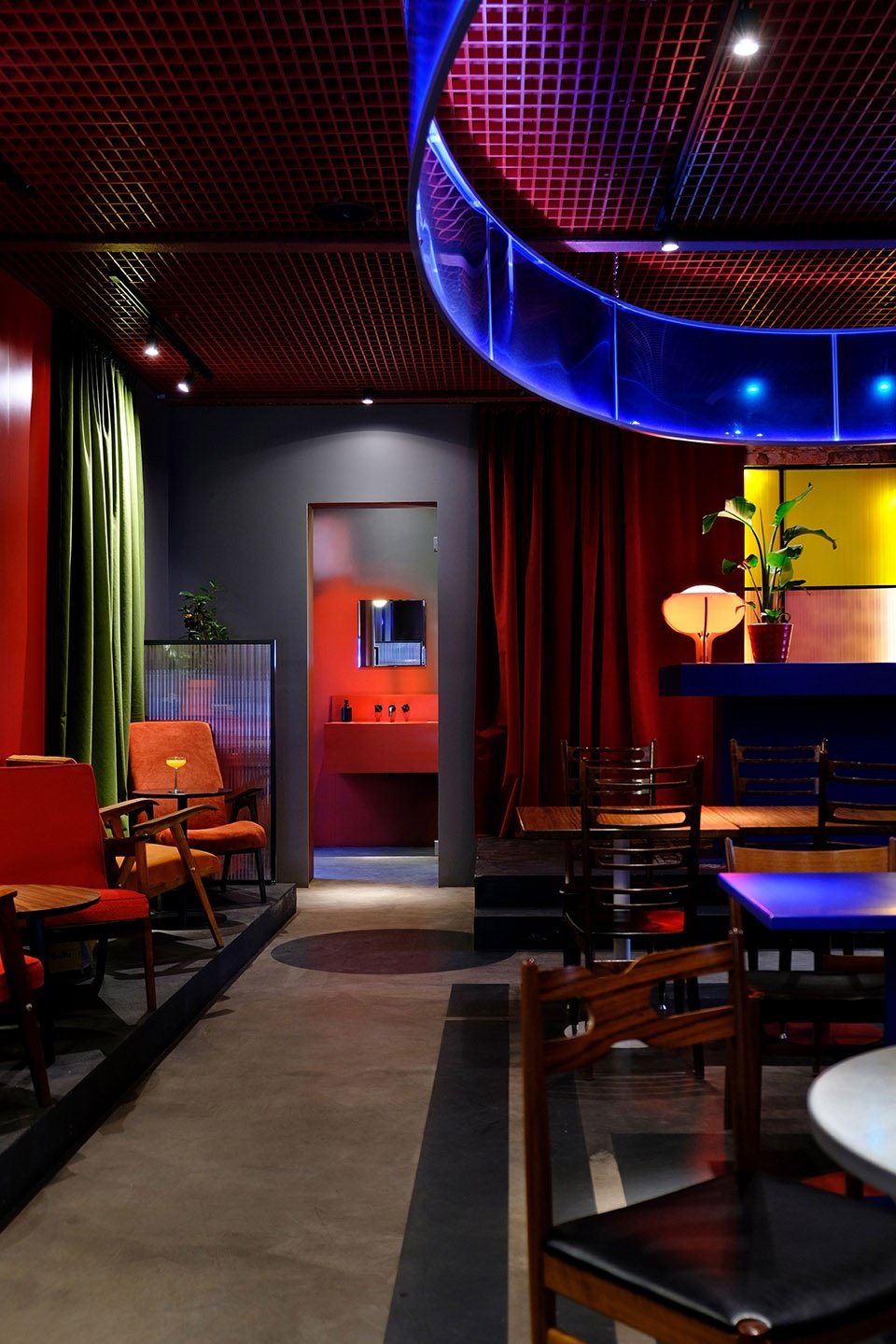 Record 酒吧，俄罗斯 / STUDIO SHOO