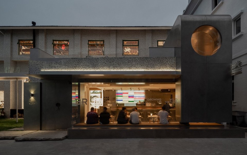 BACKROAD 户外集合店 / 杭州观堂设计 BACKROAD 户外集合店 / 杭州观堂设计