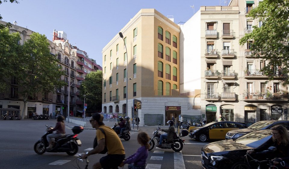 La Carbonería 集体住宅修复，巴塞罗那 / Office for Strategic Spaces