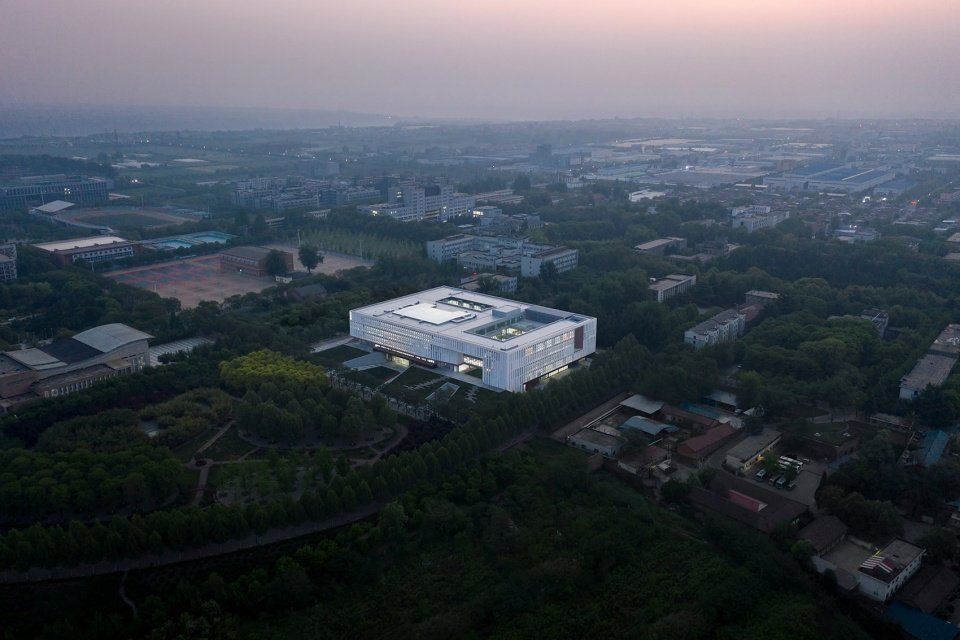 西北农林科技大学北校区图书馆，陕西 / 华南理工大学建筑设计研究院有限公司 陶郅工作室