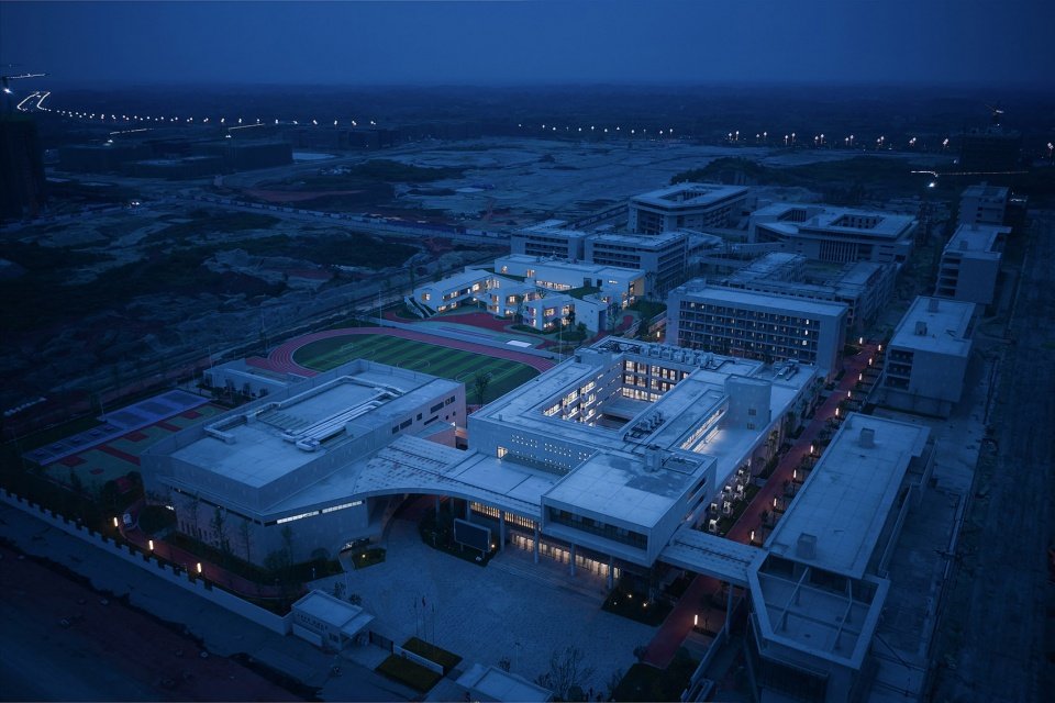 成都外国语学校仁寿校区 / 江苏中锐华东建筑设计研究院有限公司 荣朝晖工作室 成都外国语学校仁寿校区 / 江苏中锐华东建筑设计研究院有限公司 荣朝晖工作室