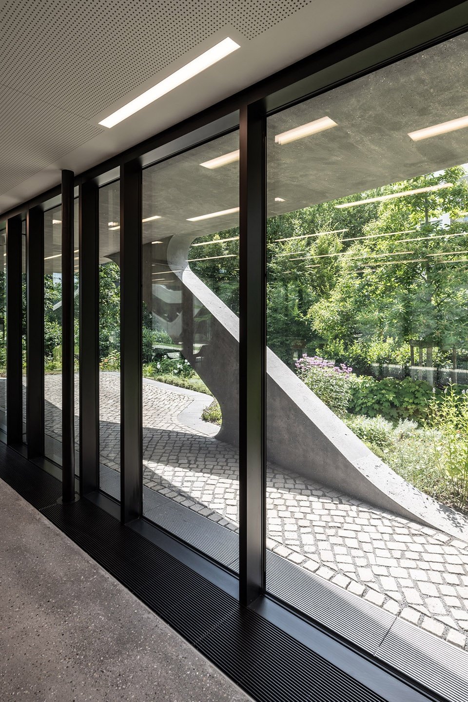 FOM 大学的新社交空间，德国 / J.MAYER.H
