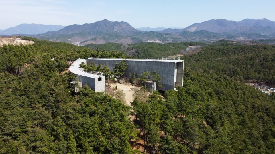 思惟园 – 西扎建筑作品 / 摄影：William Mulvihill