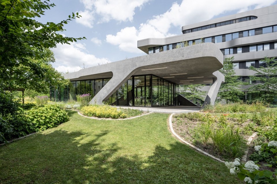 FOM 大学的新社交空间，德国 / J.MAYER.H