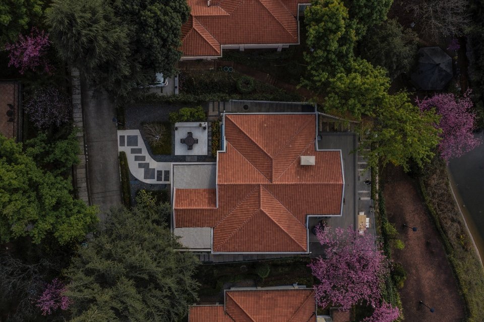 泥土的温度 – 向下扎根的家，昆明 / KiKi 建筑设计事务所