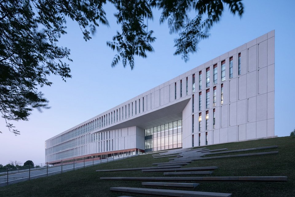 西北农林科技大学北校区图书馆，陕西 / 华南理工大学建筑设计研究院有限公司 陶郅工作室