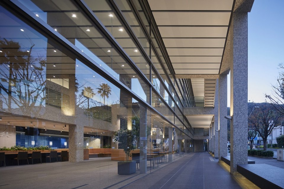 阿波银行总行营业部大楼,日本 / 株式会社日建设计 阿波银行总行营业部大楼,日本 / 株式会社日建设计