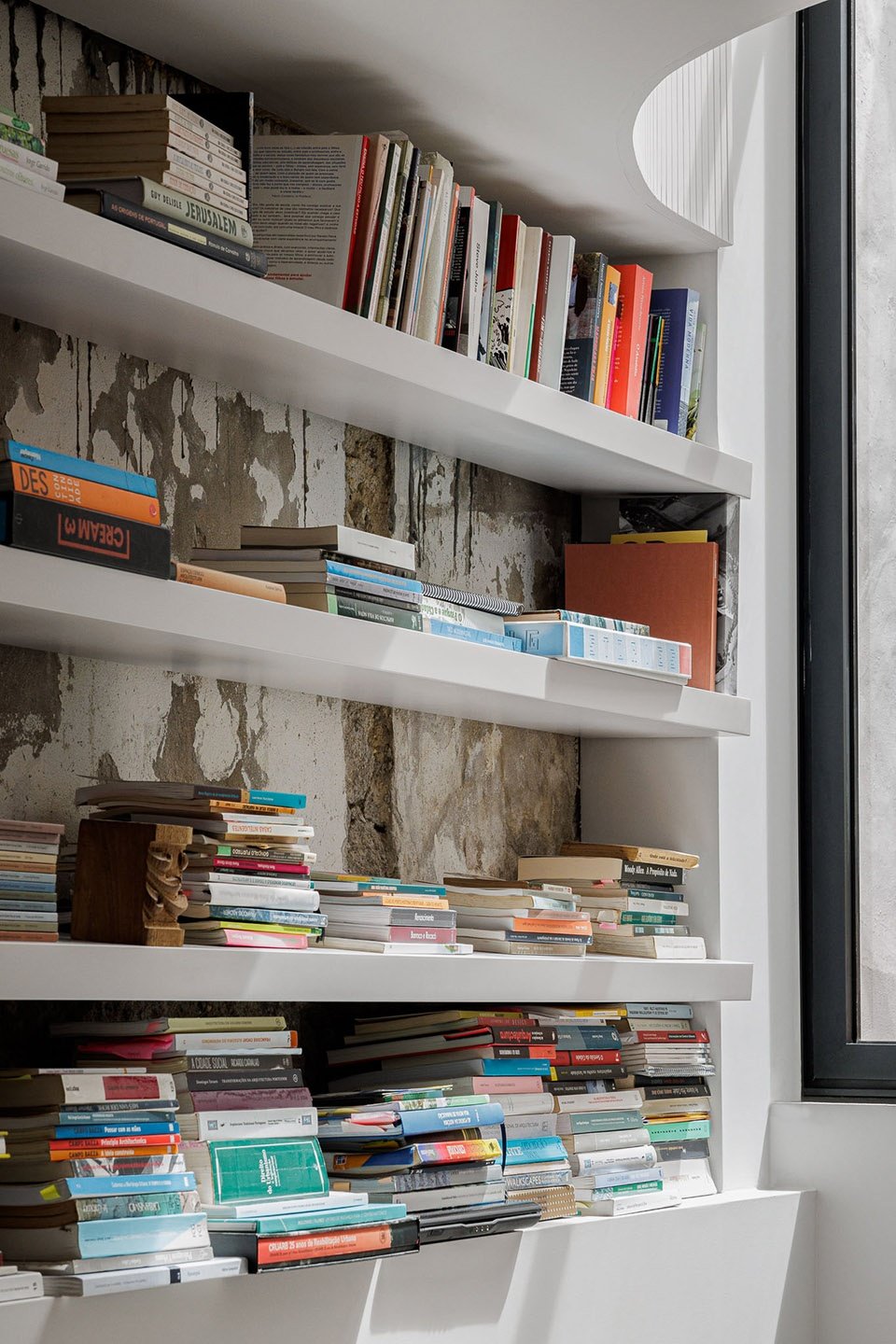 垂直住宅，波尔图 / Tsou Arquitectos