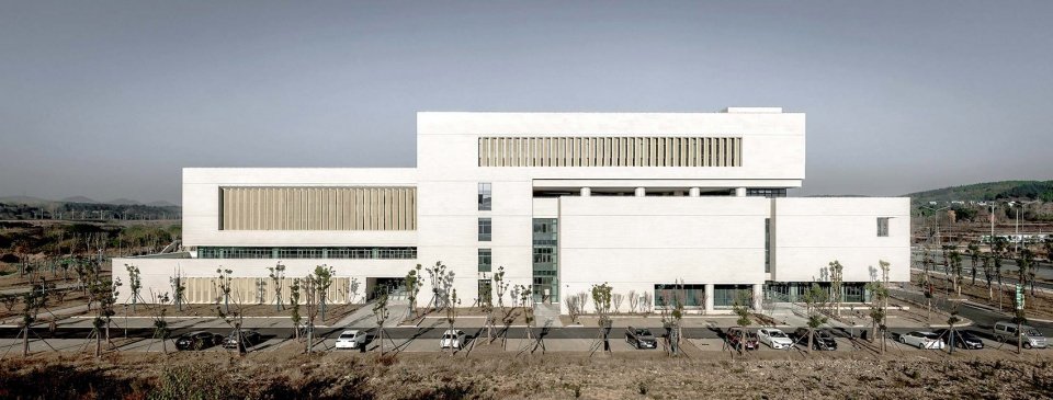 京山市图书档案馆,湖北荆门 / 华中科技大学匠作工作室,武汉华中科大建筑规划设计研究院有限公司 京山市图书档案馆,湖北荆门 / 华中科技大学匠作工作室,武汉华中科大建筑规划设计研究院有限公司