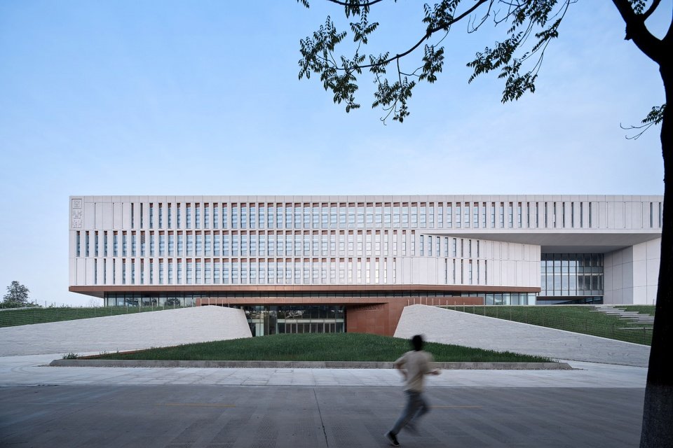 西北农林科技大学北校区图书馆，陕西 / 华南理工大学建筑设计研究院有限公司 陶郅工作室