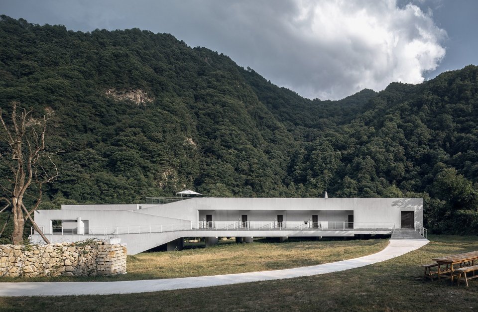 秦岭宿集 空山九帖书店·王维的寂寞、山果落餐厅 / STUDIO QI