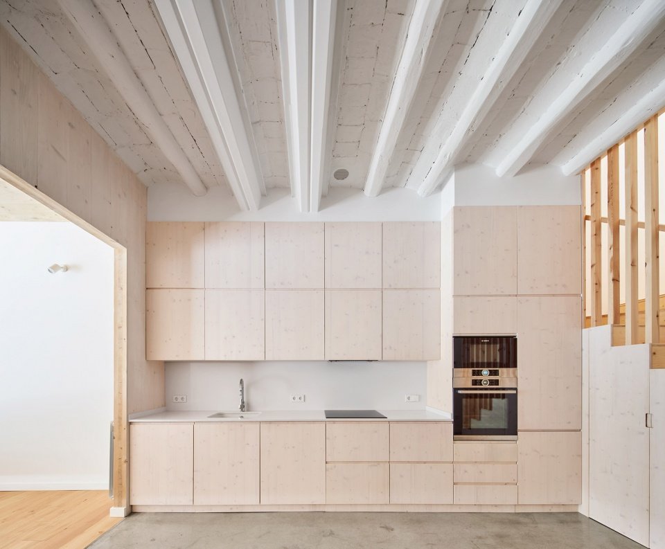 95PLA 特拉萨联排住宅翻新扩建，巴塞罗那 / Vallribera Arquitectes