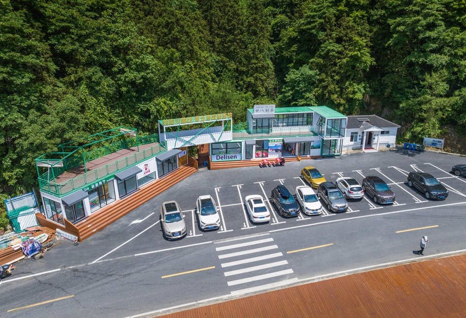 皖南川藏线青龙湾观湖驿站，安徽宁国 / MEDG 现工设计