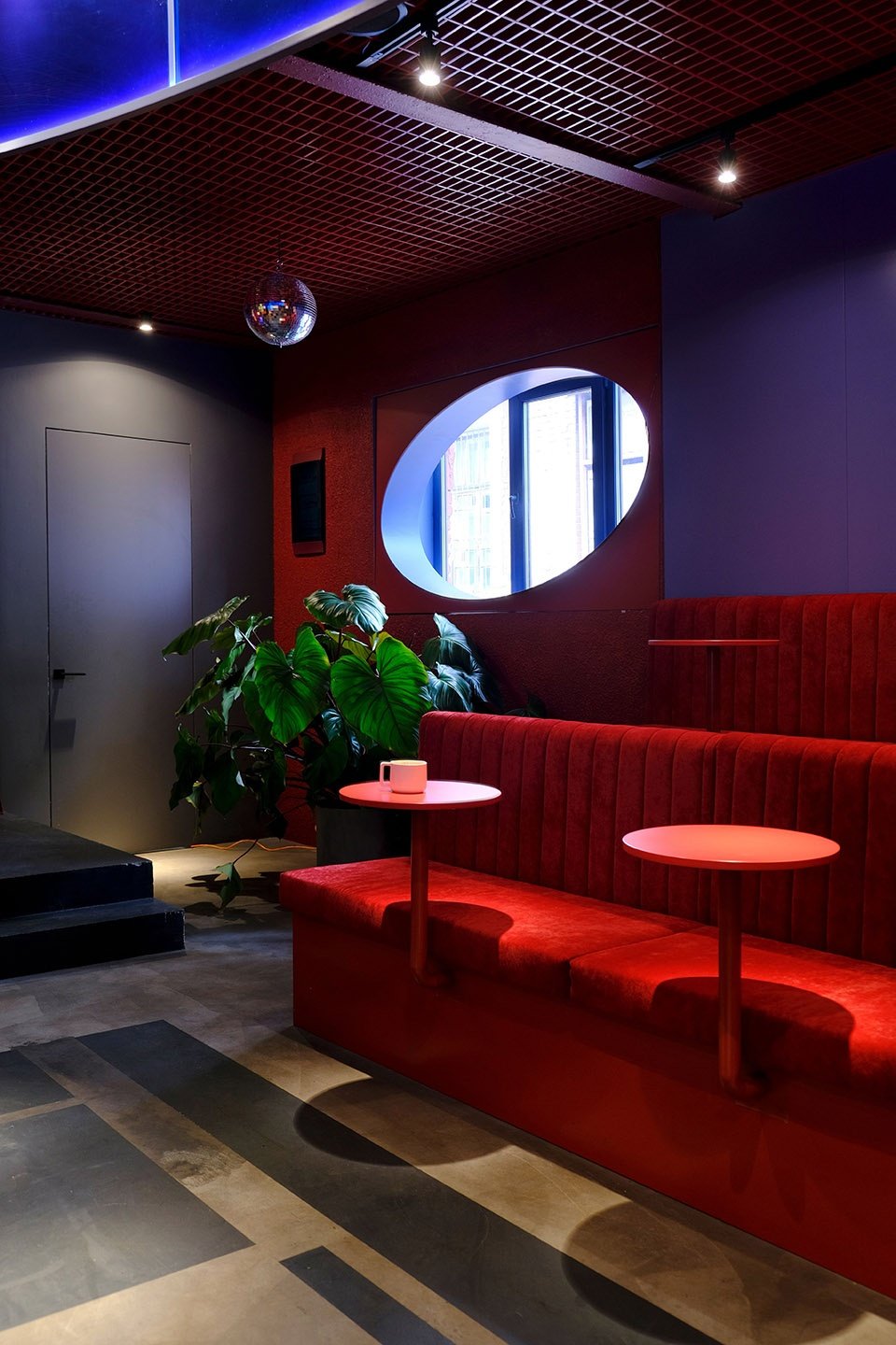 Record 酒吧，俄罗斯 / STUDIO SHOO