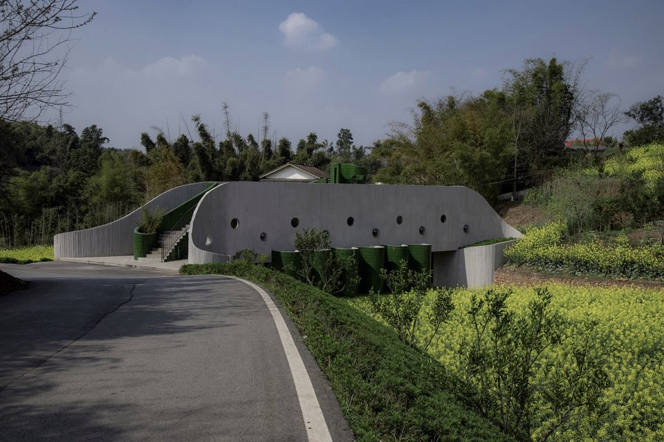 桥 - 厕，四川宜宾 / 锋茂建筑