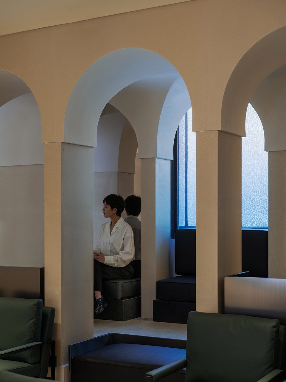 Piazza in a room: Mapoly Coffee 满坡栗咖啡(历史博物馆店)/ Wutopia Lab Piazza in a room: Mapoly Coffee 满坡栗咖啡(历史博物馆店)/ Wutopia Lab