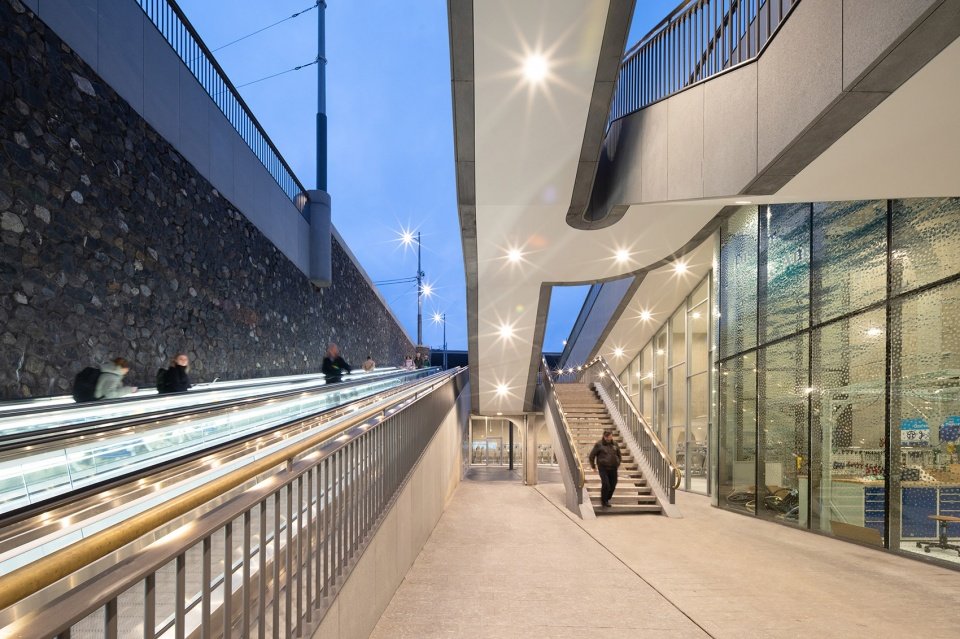 阿姆斯特丹火车站广场自行车停车场,荷兰 / wUrck 阿姆斯特丹火车站广场自行车停车场,荷兰 / wUrck