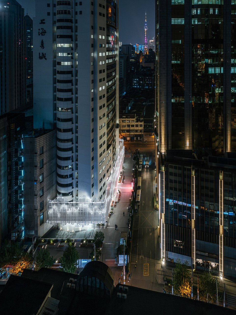 钢雨：德必上海书城 WE 改造设计 / Wutopia Lab