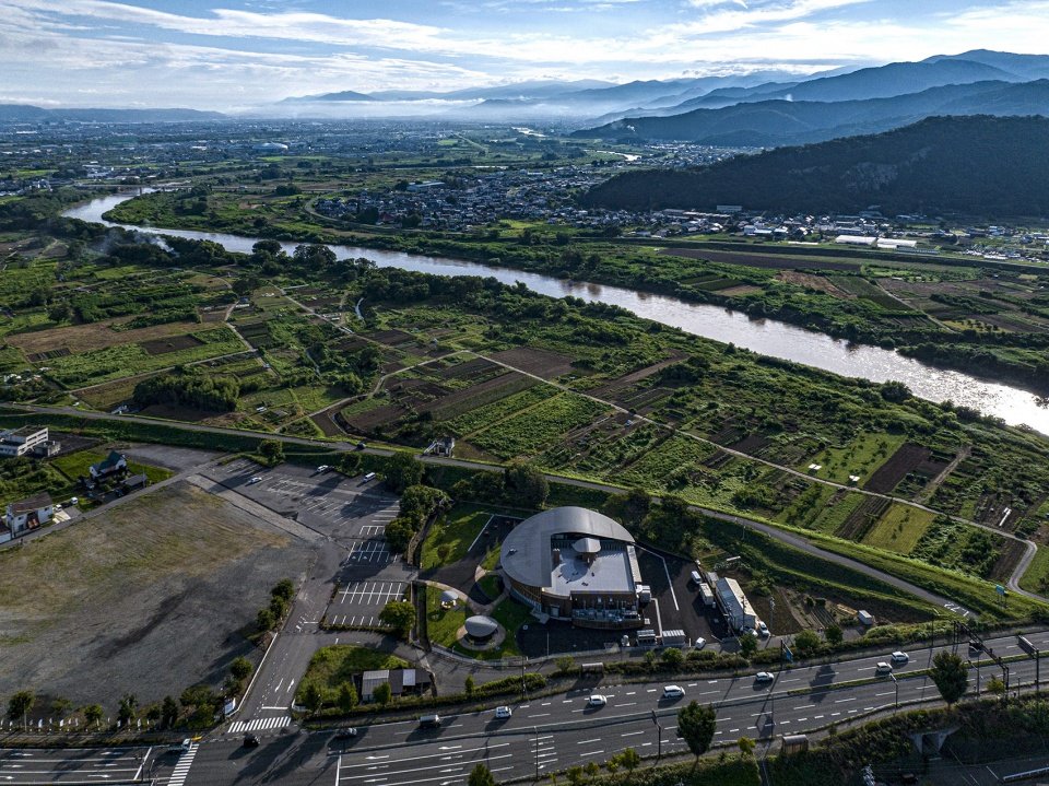 伊呂波堂新店 Oyaki Farm，日本 / Tono Mirai architects