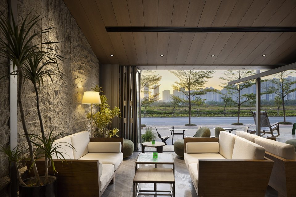 EUEU 餐饮店，广东惠州 / SORA