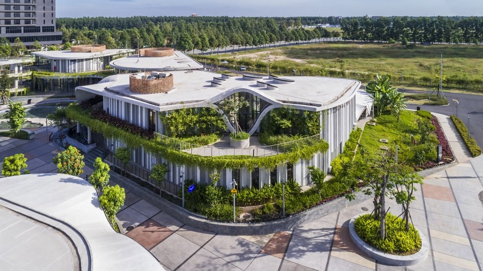 “生态循环馆”餐厅，越南 / Takashi Niwa Architects
