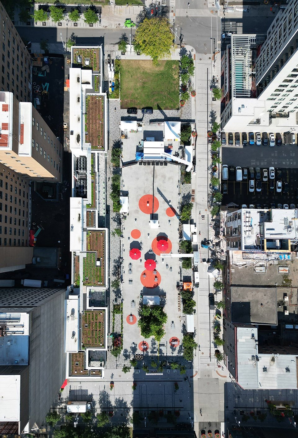 Esplanade Tranquille 商业空间，蒙特利尔 / Les architectes FABG