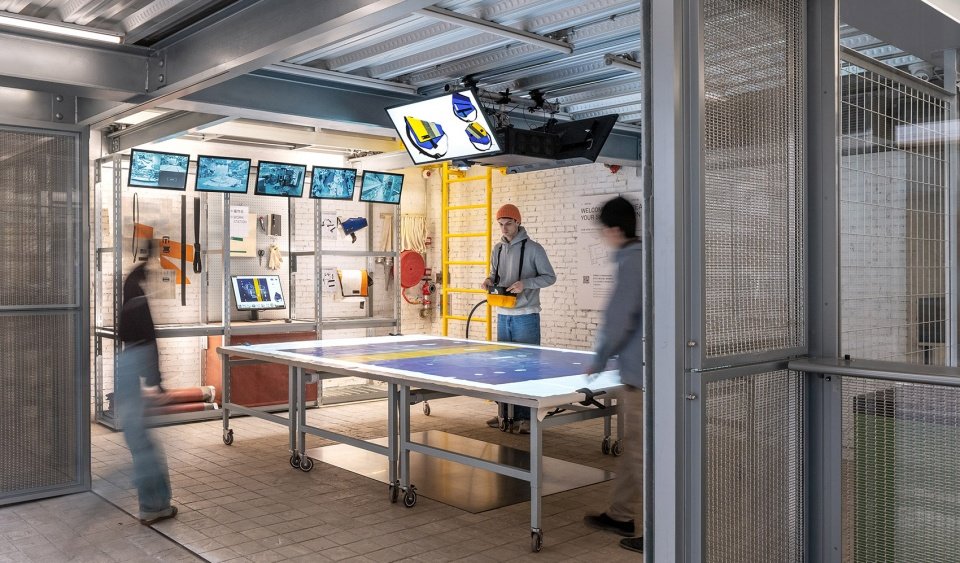 FREITAG 新店,上海 / FREITAG + 小大建筑设计事务所 FREITAG 新店,上海 / FREITAG + 小大建筑设计事务所