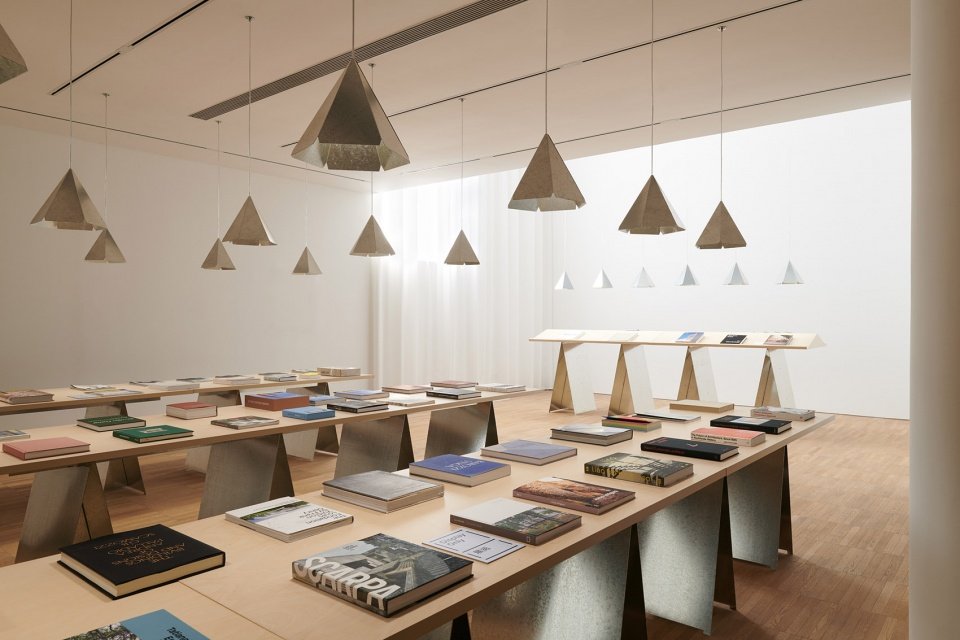 阿那亚卷宗书店和友谊书展，秦皇岛 / 亘建筑事务所