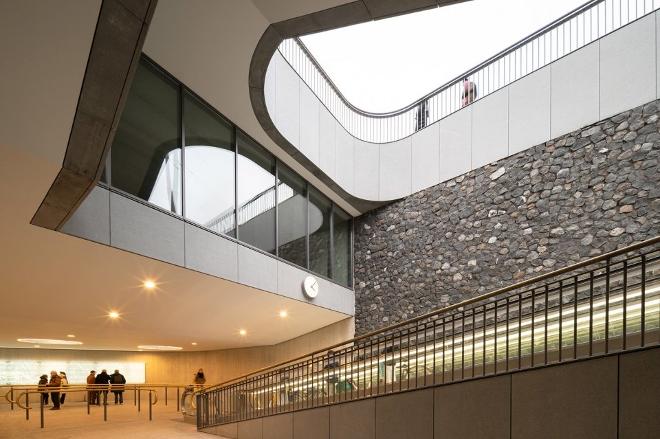 阿姆斯特丹火车站广场自行车停车场,荷兰 / wUrck 阿姆斯特丹火车站广场自行车停车场,荷兰 / wUrck