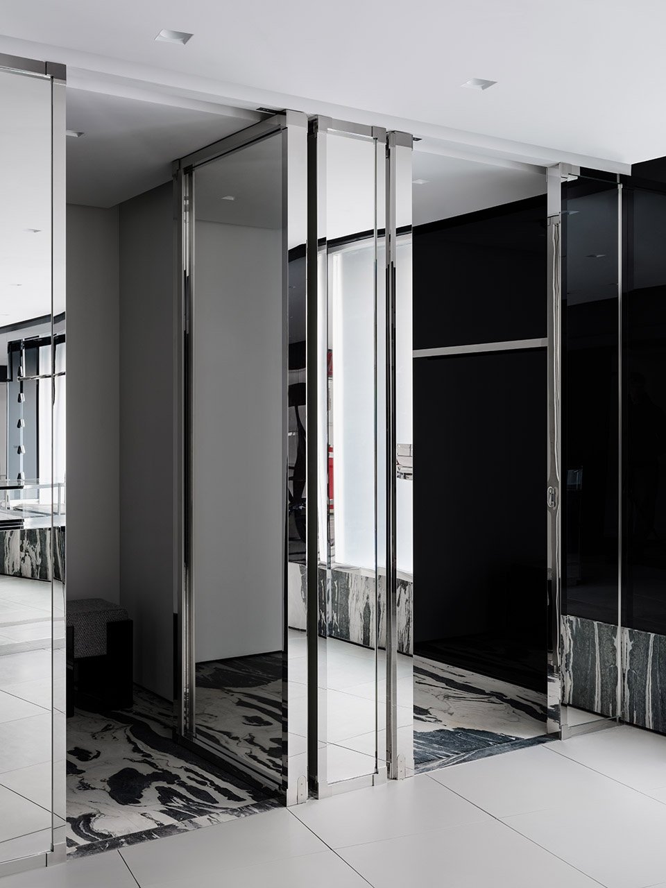 CASA CALVINLUO 上海商城精品店 /  say architects