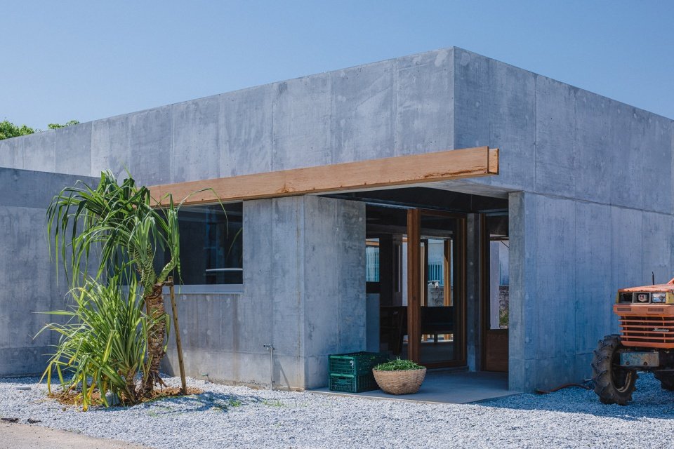 志坚原住宅，日本冲绳 / Studio Cochi Architects