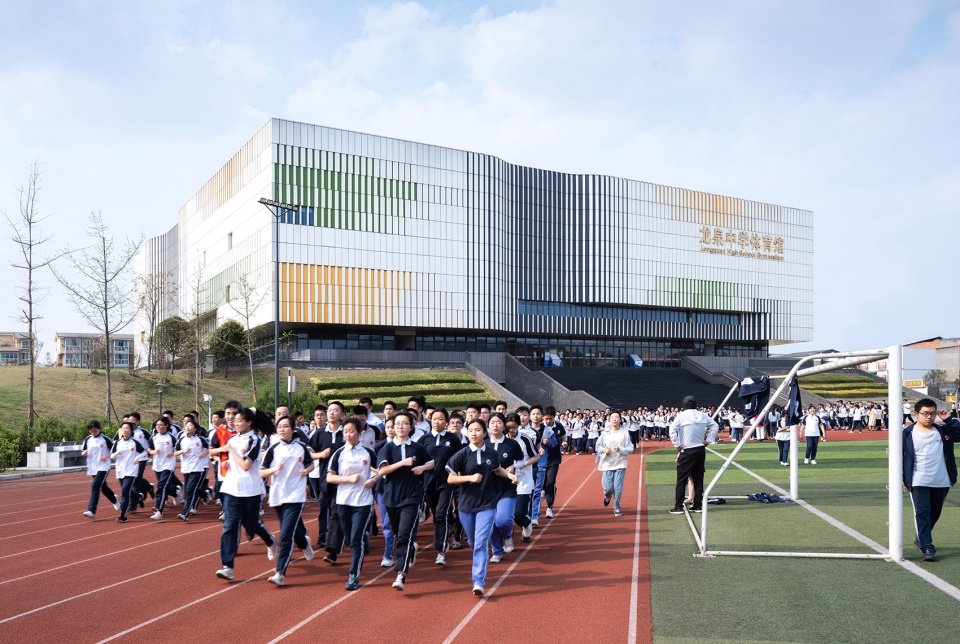 龙泉中学体育馆,成都 / 中国建筑西南设计研究院有限公司 龙泉中学体育馆,成都 / 中国建筑西南设计研究院有限公司