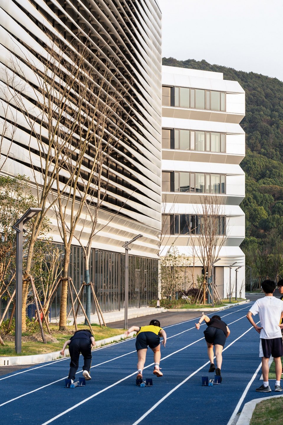 HIS 杭州国际学校 / 朱培栋 -line+ 建筑事务所 & gad HIS 杭州国际学校 / 朱培栋 -line+ 建筑事务所 & gad