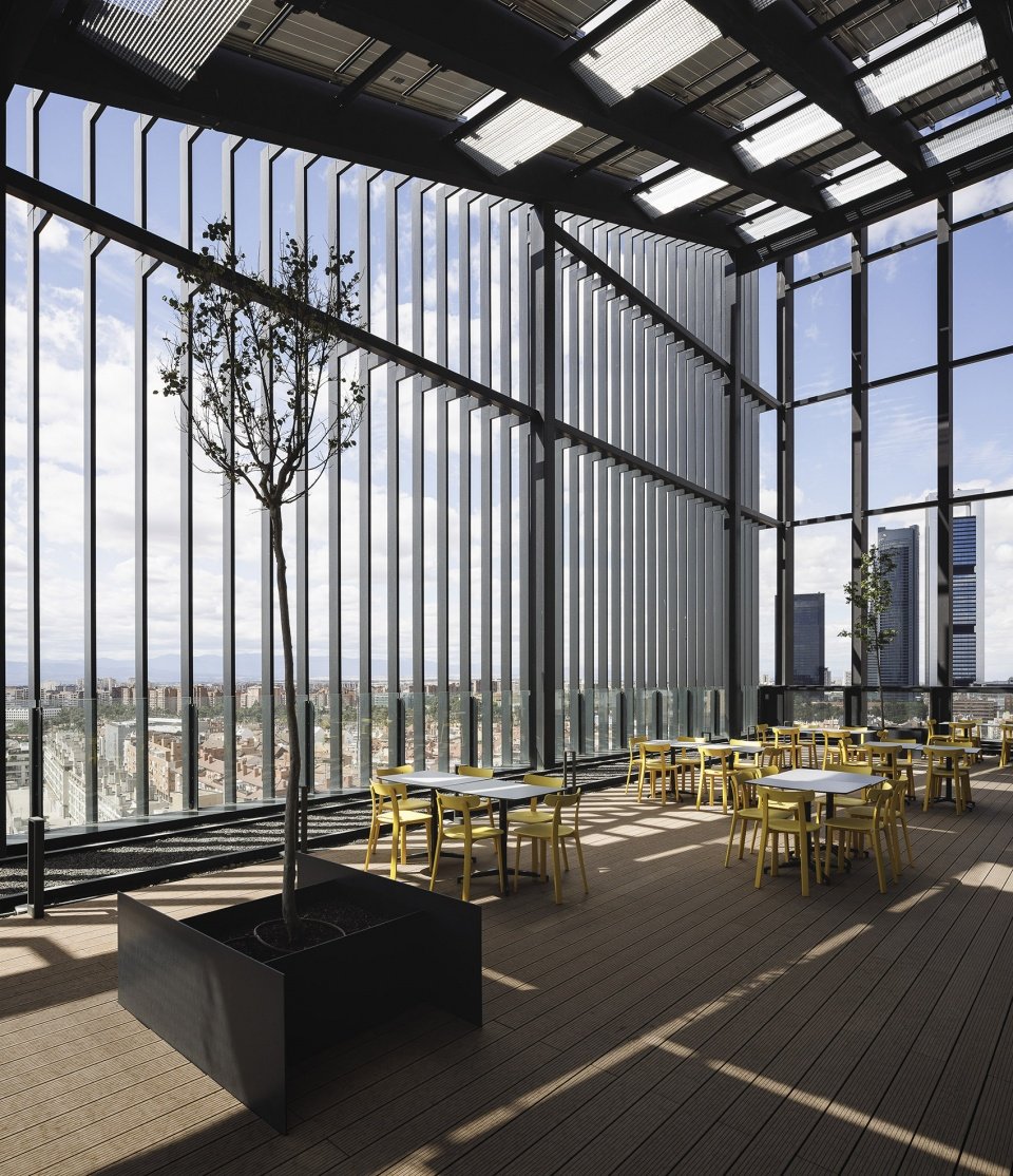 马德里地铁公司总部和运输综合体 / Nexo + Gutiérrez-delaFuente + Perea