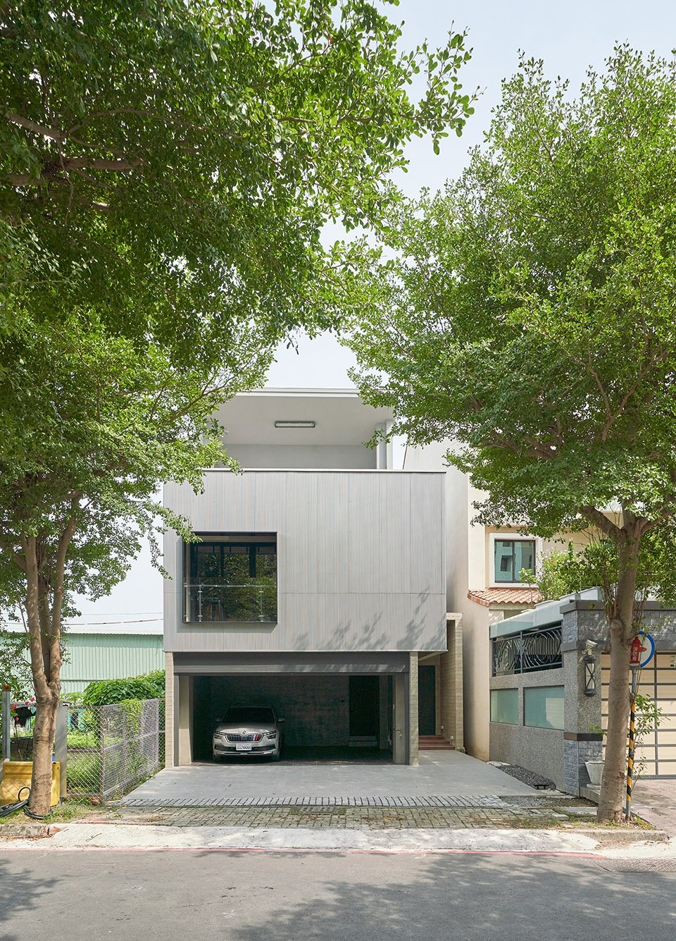 透天厝裡的三合院，高雄 / HAO Design