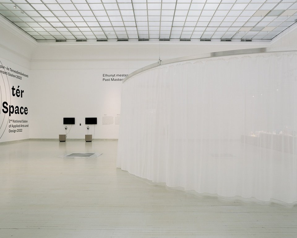 “公共空间”– 2022 第二届匈牙利应用艺术与设计沙龙 / Hetedik Műterem Kft.