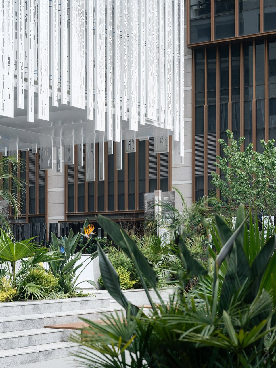 钢雨：德必上海书城 WE 改造设计 / Wutopia Lab