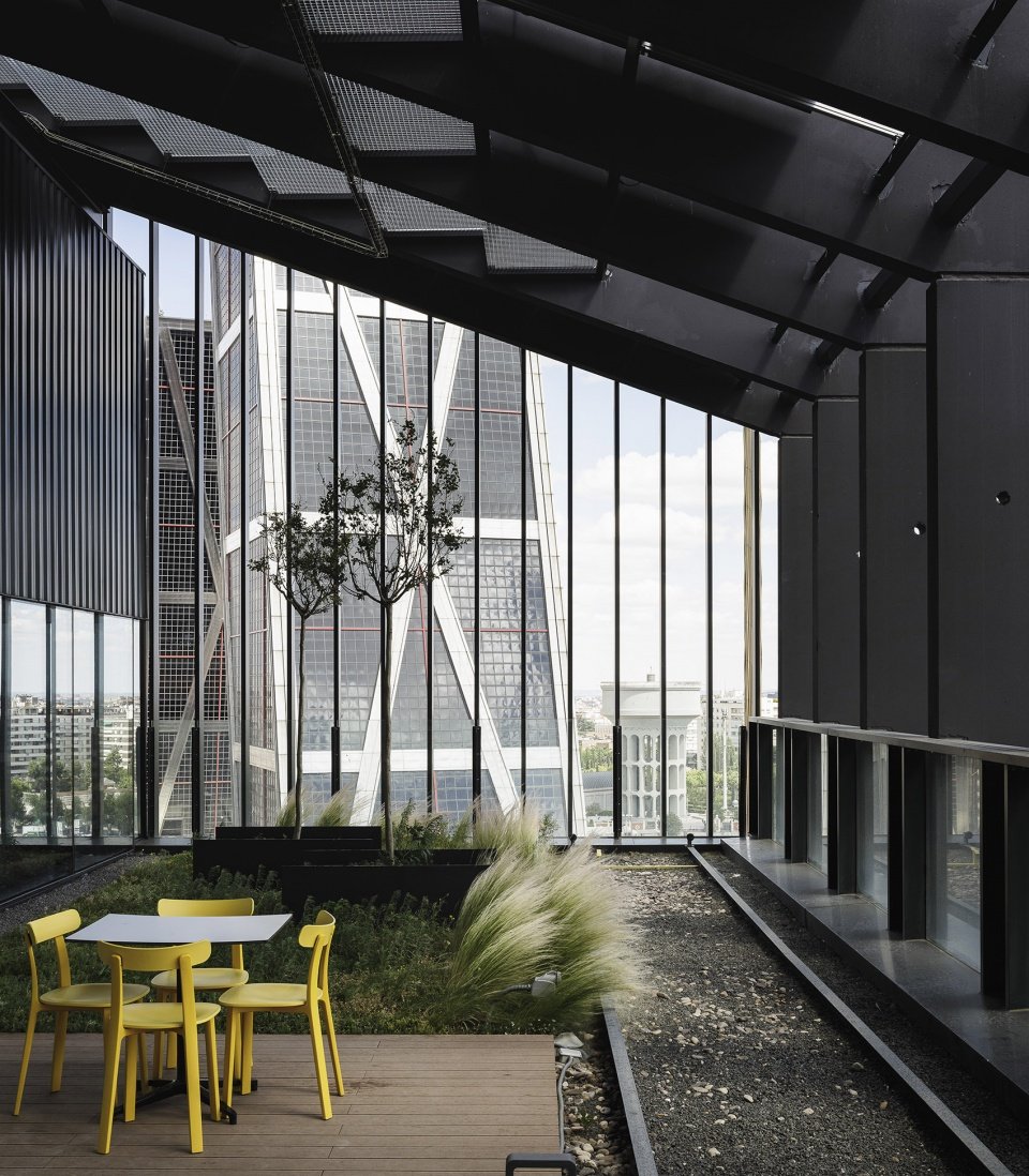 马德里地铁公司总部和运输综合体 / Nexo + Gutiérrez-delaFuente + Perea