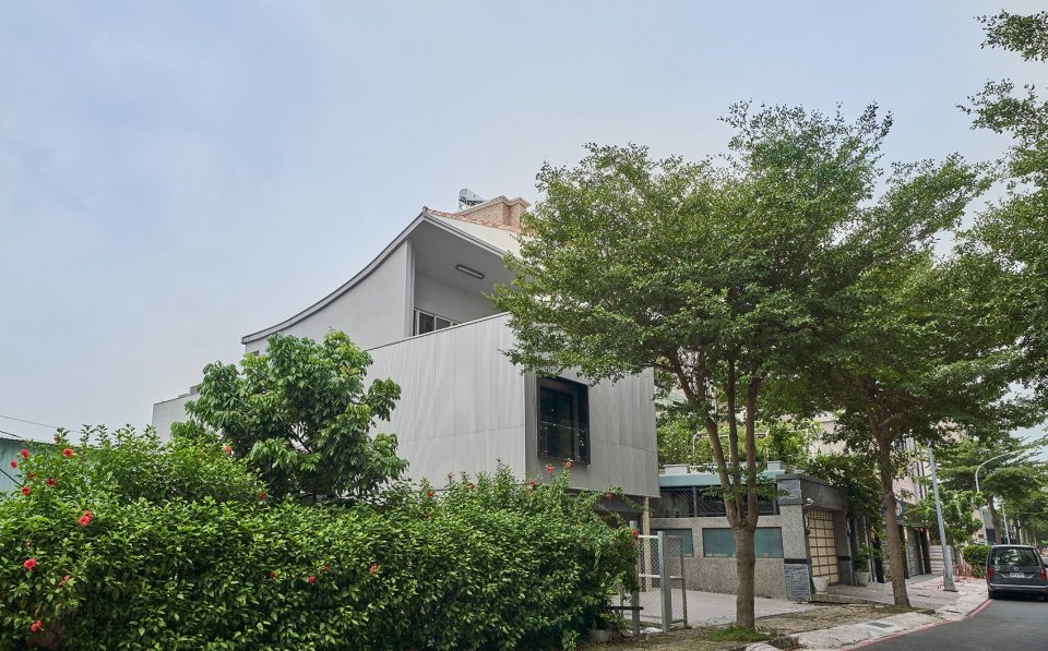 透天厝裡的三合院，高雄 / HAO Design