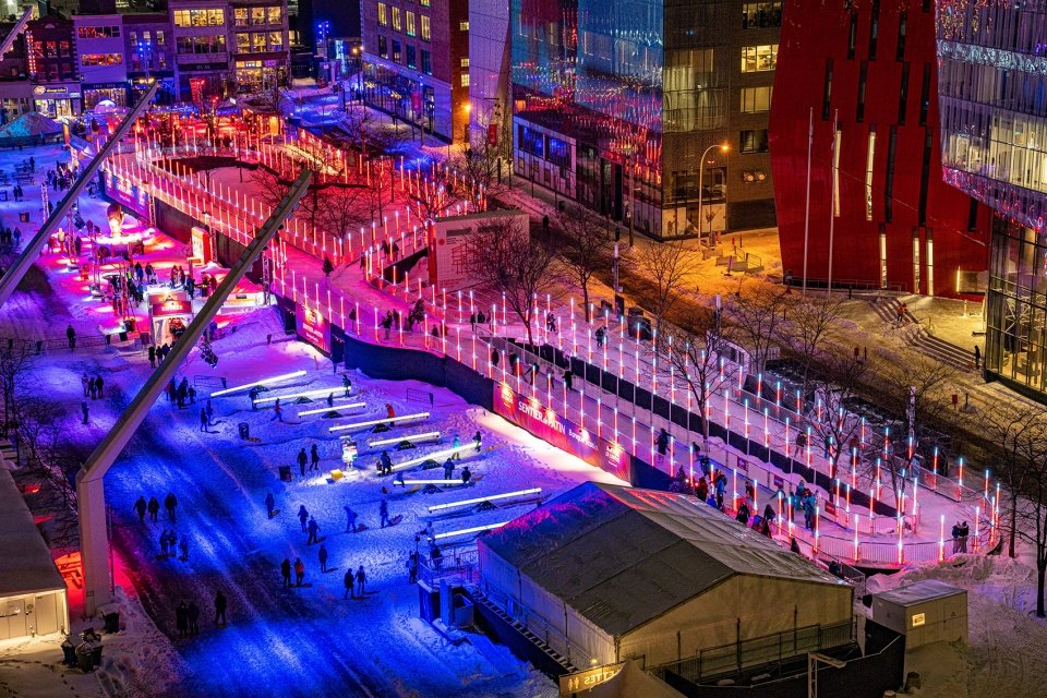 第 24 届蒙特利尔灯光节“环形冰场”装置 / Montréal en Lumière