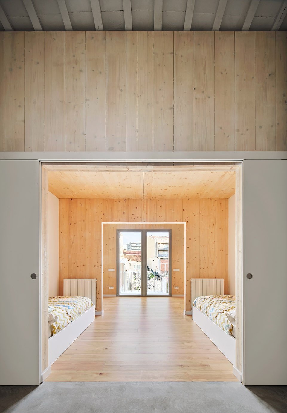 95PLA 特拉萨联排住宅翻新扩建，巴塞罗那 / Vallribera Arquitectes