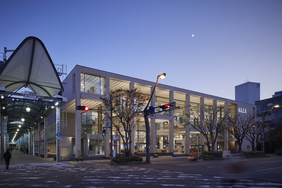 阿波银行总行营业部大楼,日本 / 株式会社日建设计 阿波银行总行营业部大楼,日本 / 株式会社日建设计