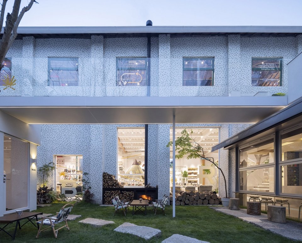 BACKROAD 户外集合店 / 杭州观堂设计 BACKROAD 户外集合店 / 杭州观堂设计