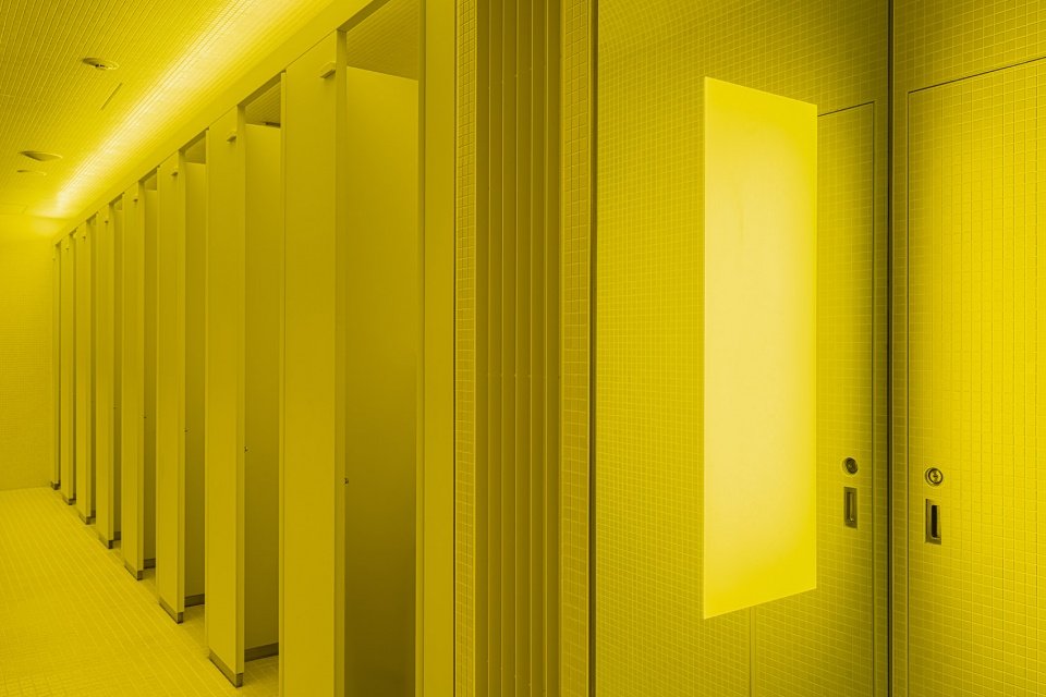 Marunouchi House 卫生间，东京 / I IN