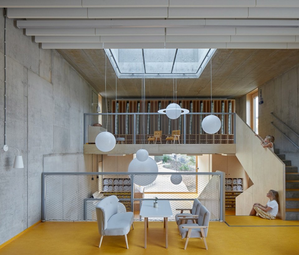 Montessori 幼儿园扩建,捷克 / Mjölk architekti + Projektový atelier David Montessori 幼儿园扩建,捷克 / Mjölk architekti + Projektový atelier David