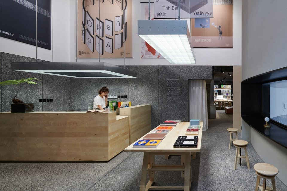 阿那亚卷宗书店和友谊书展，秦皇岛 / 亘建筑事务所