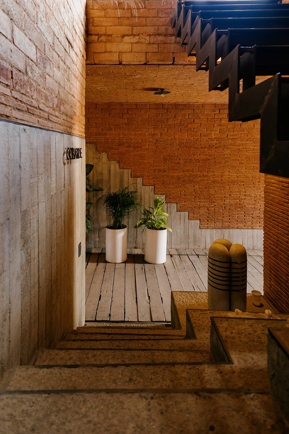Cobarde 酒吧餐厅,墨西哥 / Rootstudio Cobarde 酒吧餐厅,墨西哥 / Rootstudio