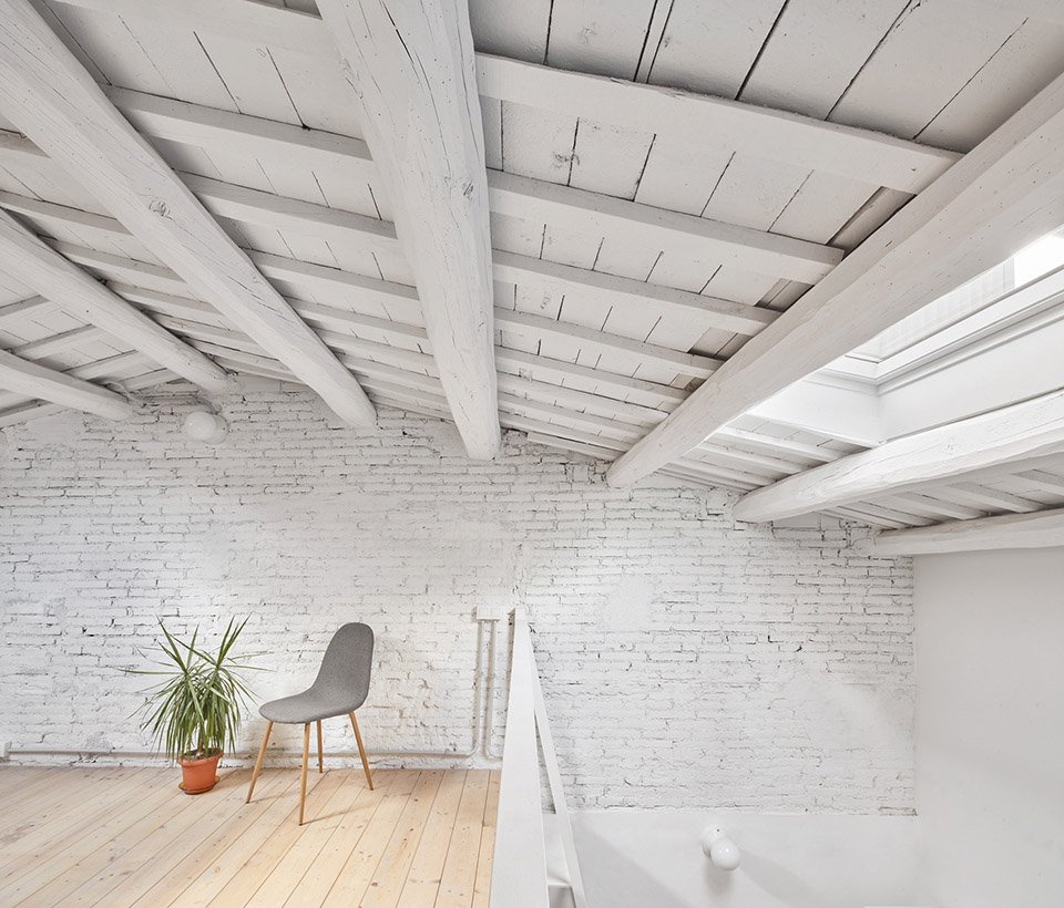 82SAN 塔拉萨联排住宅翻新扩建，巴塞罗纳 /  Vallribera Arquitectes