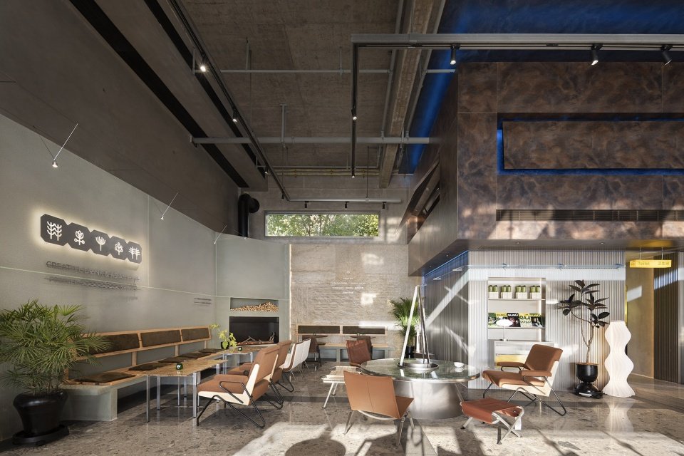 EUEU 餐饮店，广东惠州 / SORA