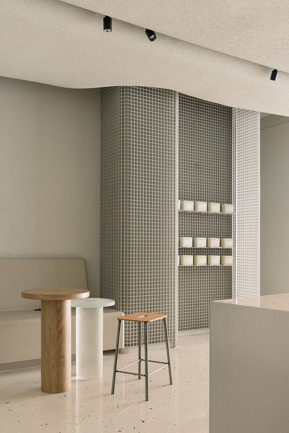 鱼缸咖啡，南京 / Office AIO